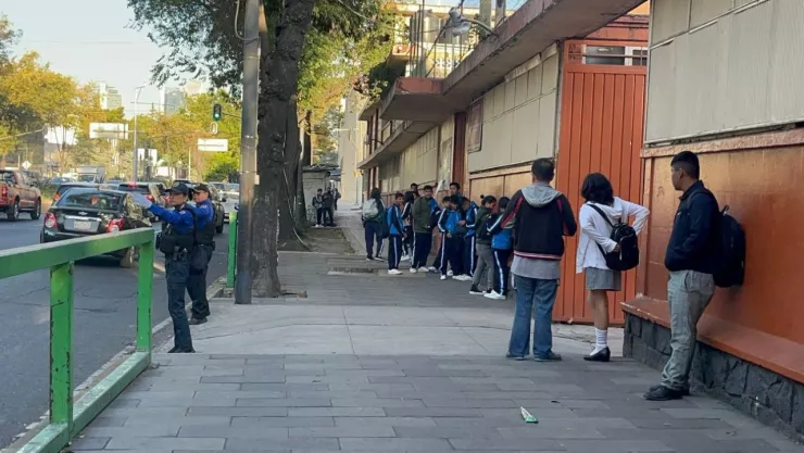 Estudiantes resultan intoxicados por tomar agua de jamaica con metanfetaminas