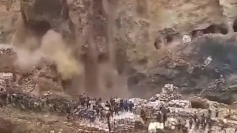 32 muertos y más de 20 heridos tras derrumbe en el Congo.