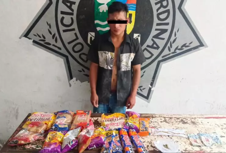Hombre hace hueco en tienda para presuntamente robar botanas en Hunucmá y termina detenido