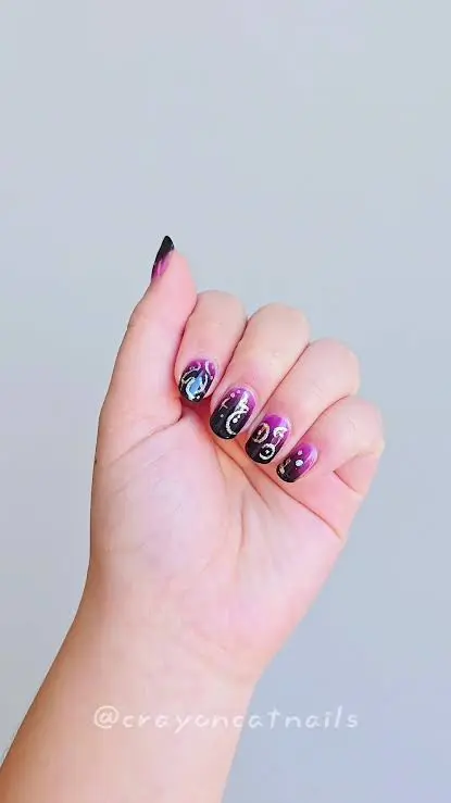 Diseños de uñas de Rumi de las Guerreras KPop para niñas