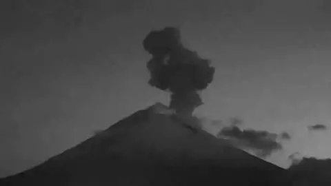 Advierten caída de ceniza por actividad en el Volcán Popocatépetl