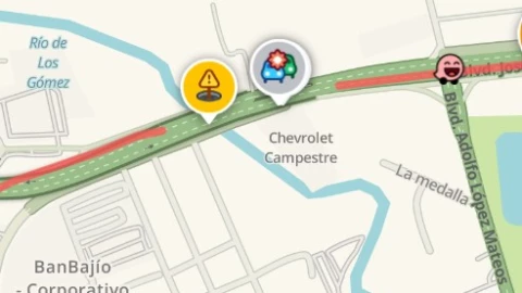 Choque hoy sobre bulevar José María Morelos, en León