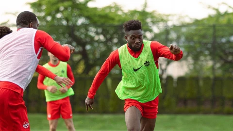 Alphonso Davies Real Madrid Bayern Munich