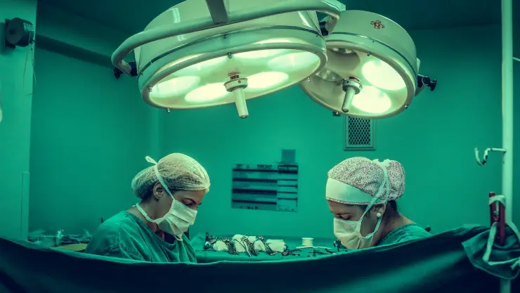 ¿Por qué se puede dar un aborto natural?