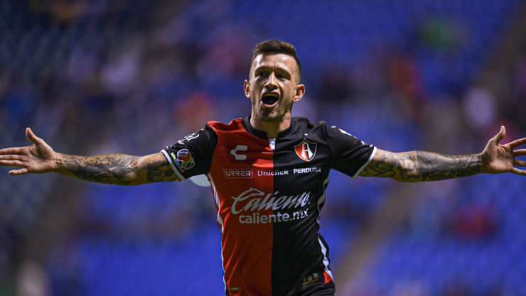 Brian Lozano con los Rojinegros del Atlas