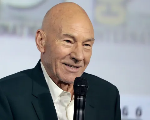 Muere Patrick Stewart ¿Qué se sabe de la causa de muerte del ‘Profesor X’.png