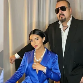 Pepe Aguilar y Ángela Aguilar (7).jpg