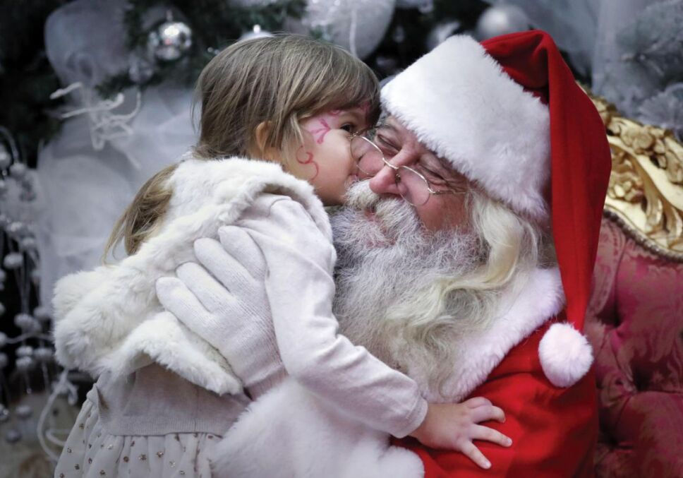 Los niños con Santa Claus.jpg