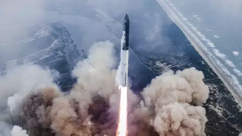 Cohete de SpaceX se destruye al regresar a la atmósfera; esto pasó