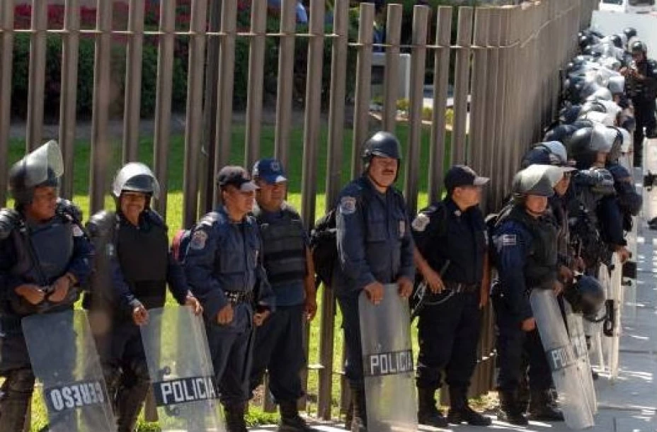 Incrementan seguridad en el Congreso de Guerrero por el 2do informe del gobernador Ángel Aguirre