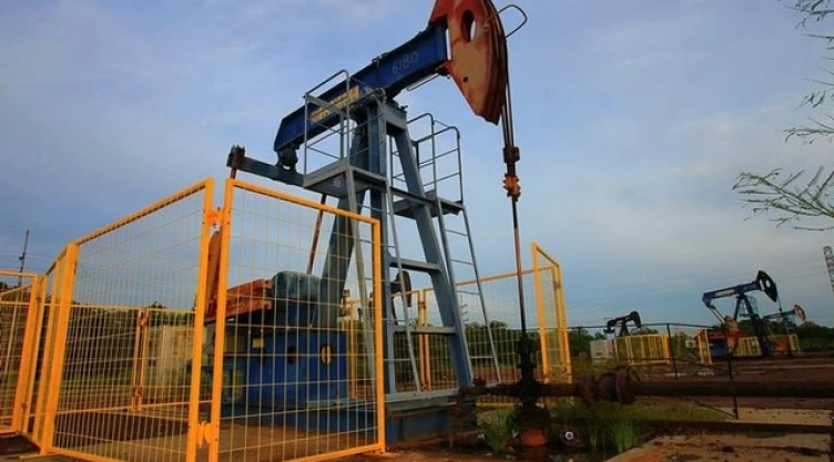 Petroleo alcanza su valor máximo en 3 años