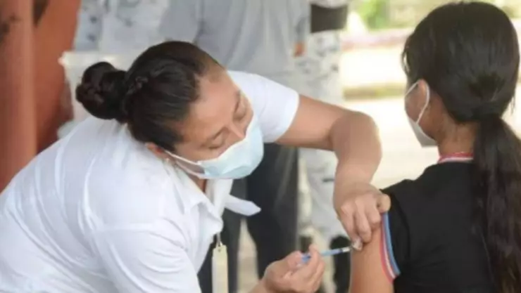 Jornada de vacunación contra Covid-19 en Puerto Morelos