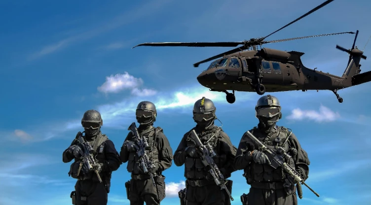 Estados Unidos prepara planes militares contra cárteles por orden de Trump. México rechaza operaciones armadas en su territorio.