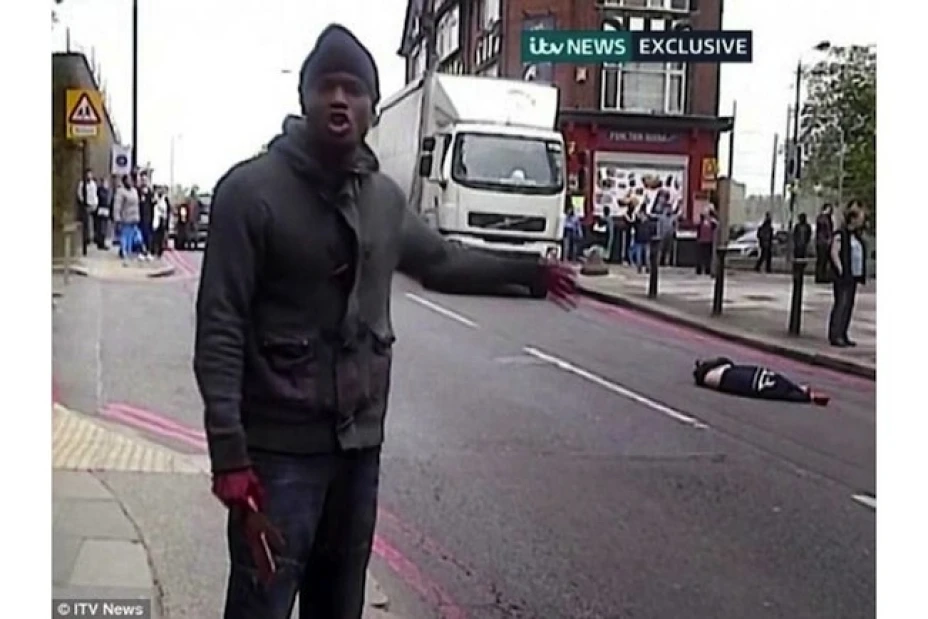 Michael Adebowale, el hombre captado en video tras degollar a un soldado en Londres, comparecerá este jueves frente a una corte