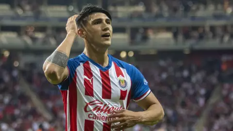 Alan Pulido asegura que ya está en Guadalajara para jugar en Chivas