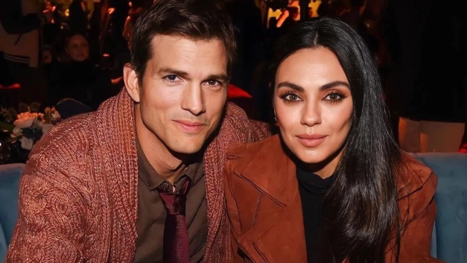 VIDEO - Mila Kunis y Ashton Kutcher sorprenden cantando