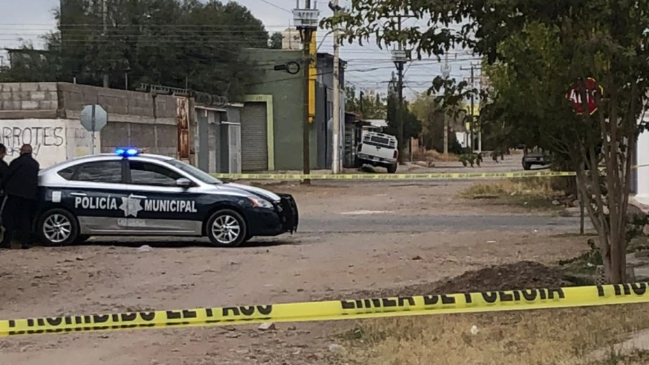 hombre sin vida al interior de una residencia