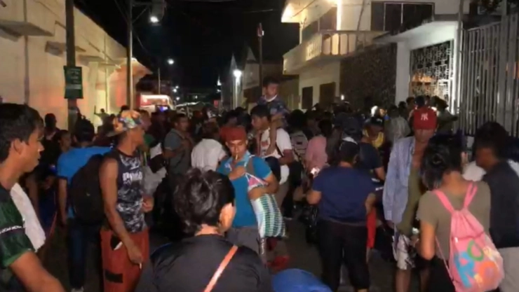 caravana-migrante-escuintla1 (1).jpg