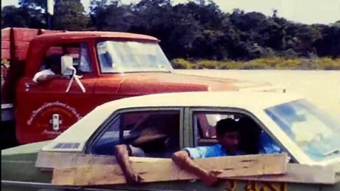 taxi cancún 80s.jpg