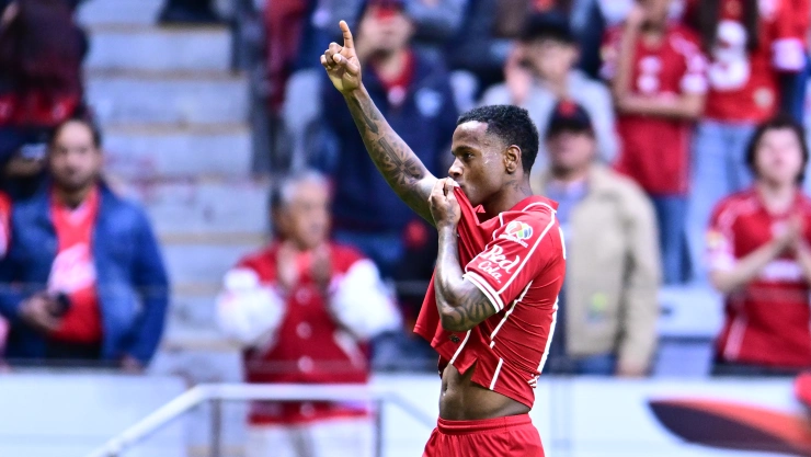 Helinho marcó un golazo para el Toluca