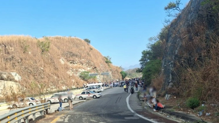 Bloqueos carreteros hoy en México.jpg