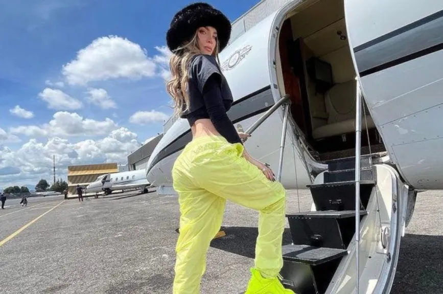 Belinda avión.jpg