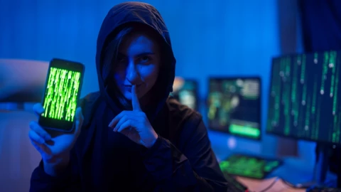 Recomiendan no caer en una estafa del código de WhatsApp: son 6 números con los que robarán tu cuenta