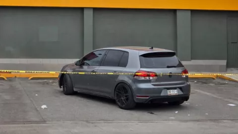 El cuerpo habría sido localizado en un vehículo en la colonia Dos Caminos; investigan las causas