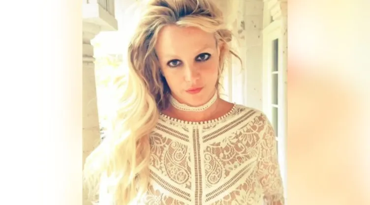 Britney Spears muestra el talento de su hijo Jayden.
