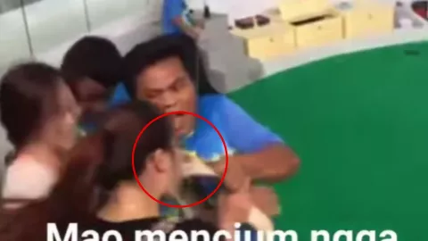 Víbora ataca a una mujer y le muerde la cara