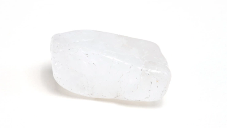 Así puedes usar la piedra de alumbre para rejuvenecer