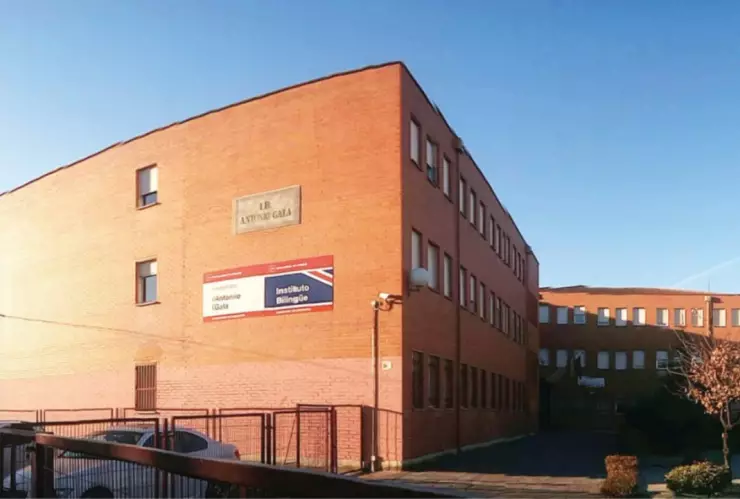 Menor de 13 años es acusado de abuso sexual; atacó a sus compañeras en España