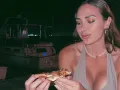 Macky comiendo.jpg