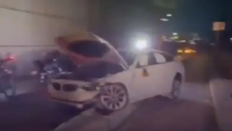 VIDEO | Caos vial en Periférico: Vehículo terminó volcado tras fuerte accidente HOY