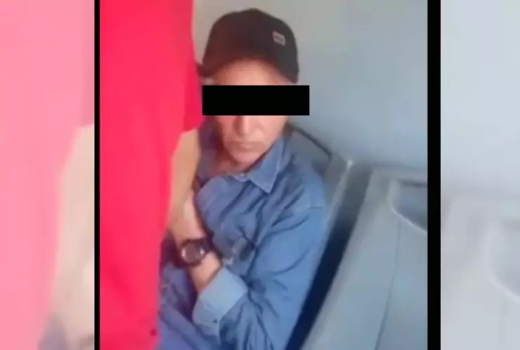 VIDEO Hombre se masturba en autobús y eyaculó sobre pasajera; fue detenido