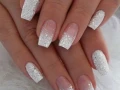 10 ideas de uñas copo de nieve para presumir en Navidad