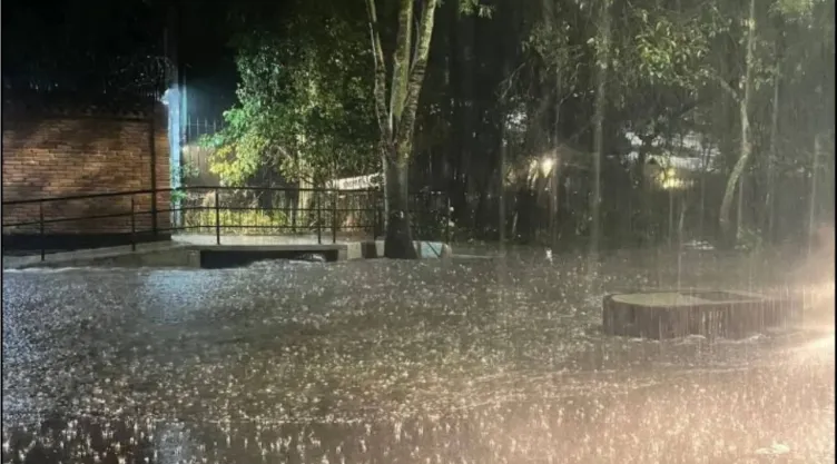 Fuertes lluvias en CDMX: pronóstico de tormentas y granizo del 18 al 21 de mayo 2026