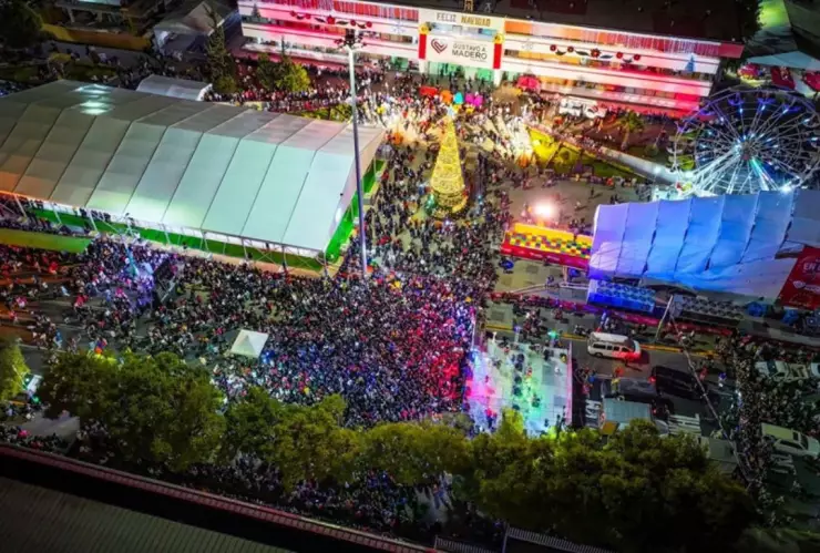 GAM celebra la Navidad con pista de hielo y rueda de la fortuna