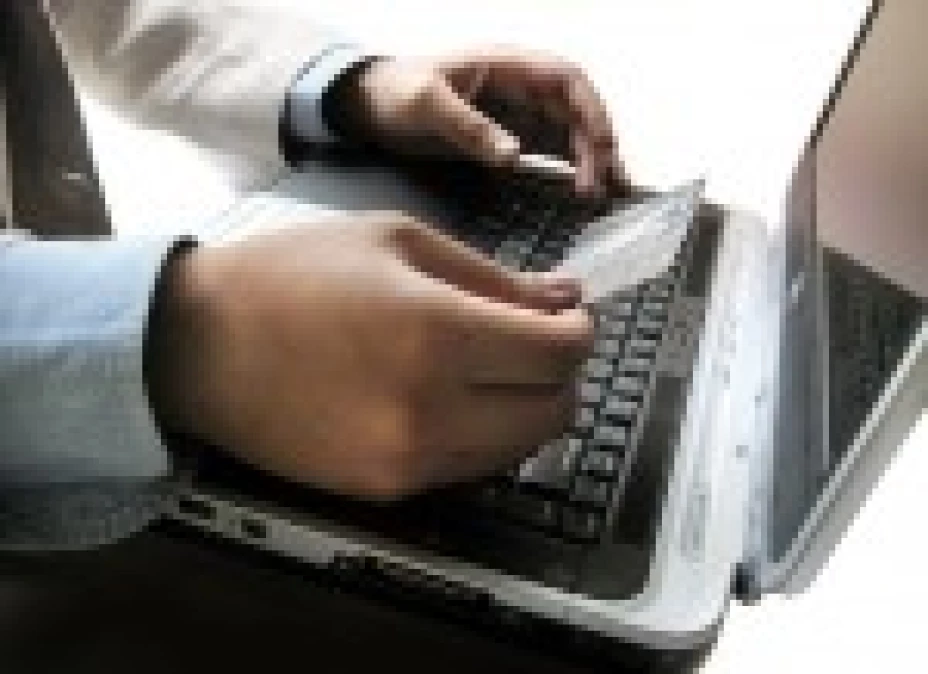 Mantener actualizados los programas y contar con un antivirus es una forma segura de evitar un posible fraude a través de Internet