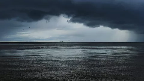 VIDEO: Así se registró impresionante tromba marina en Huatulco