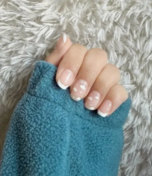 Uñas francesas con nubes