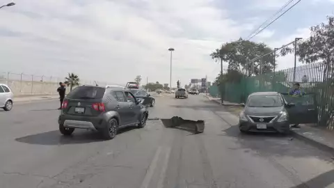 En Torreón, choque múltiple deja a cuatro personas lesionadas