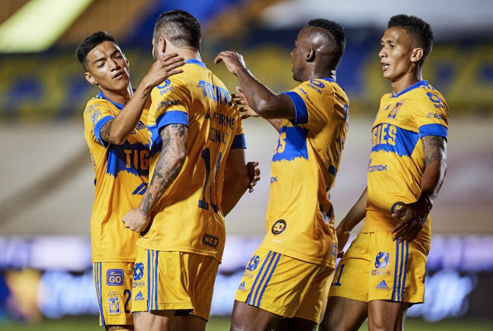 Tigres vs Pumas