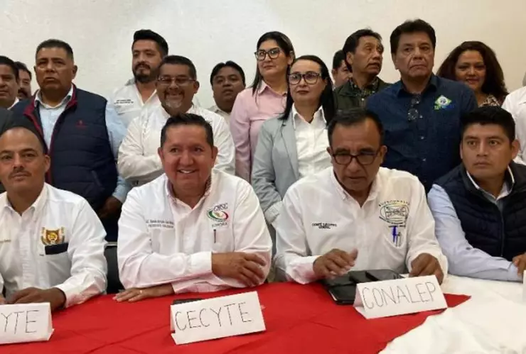 El Frente Nacional de Sindicatos de Educación Media Superior amaga con paro nacional.