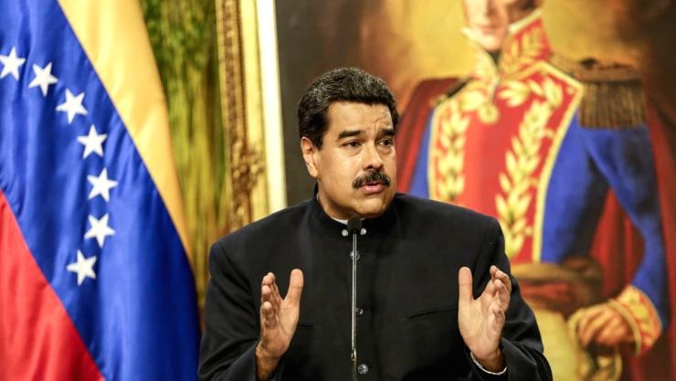 Oposición abandonó diálogo tras peleas internas, Maduro