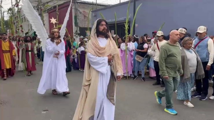 Representación del Domingo de Ramos en Iztapalapa