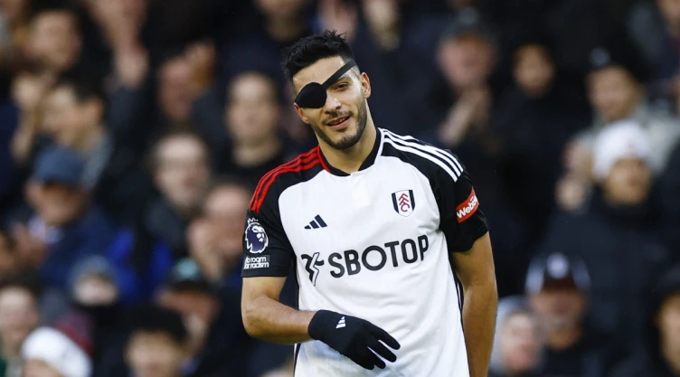 Raúl Jiménez con la camiseta del Fulham
