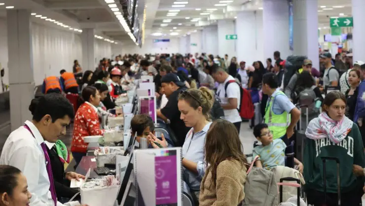Bancos de niebla en Cancún provoca la suspensión de vuelos en el aeropuerto
