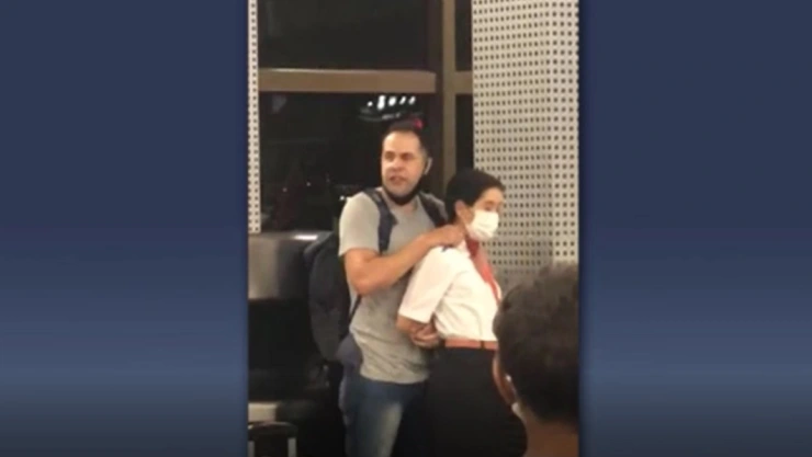 AZAFATA FUE TOMADA COMO REHÉN POR UN PASAJERO EN AEROPUERTO DE BRASIL