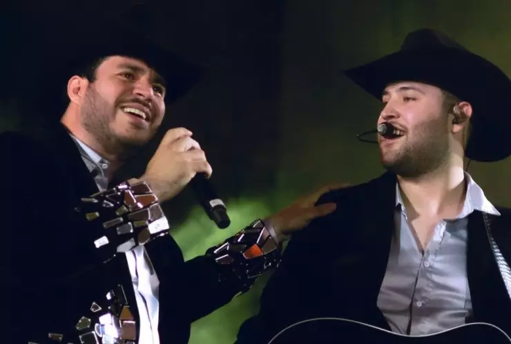 Querido vocalista de Calibre 50 sufre terrible accidente; esto sabemos